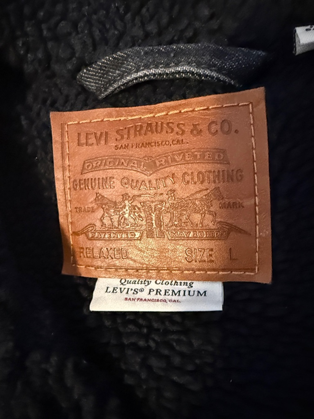 Levi's Black Sherpa Collar Denim Jacket - Picture 3 of 3